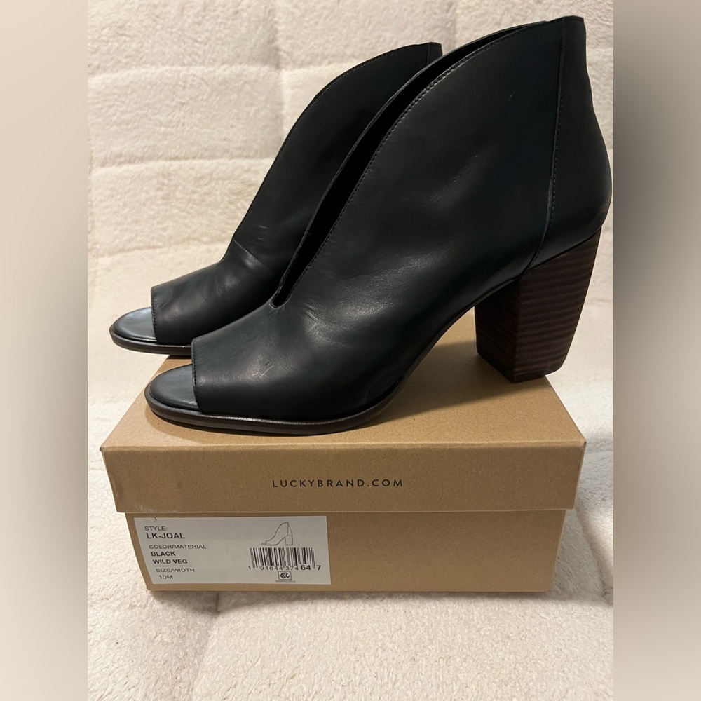 Black leather Lucky Brand “LK-JOAL” booties size 10 never worn.